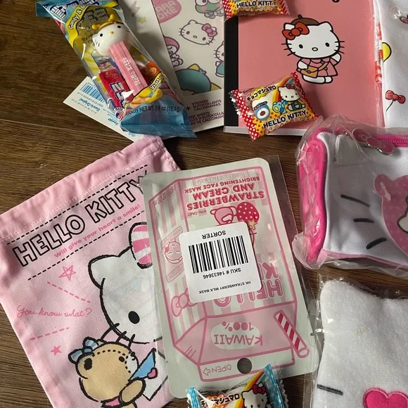 One Left! FREE SHIPPING (NWT) ULTIMATE HELLO KITTY GIFT BASKET!! - Picture 7 of 13